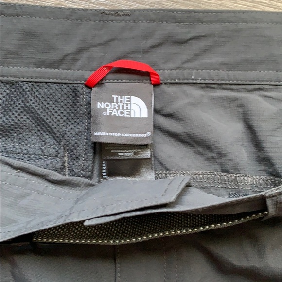 North face men’s shorts - Picture 3 of 4